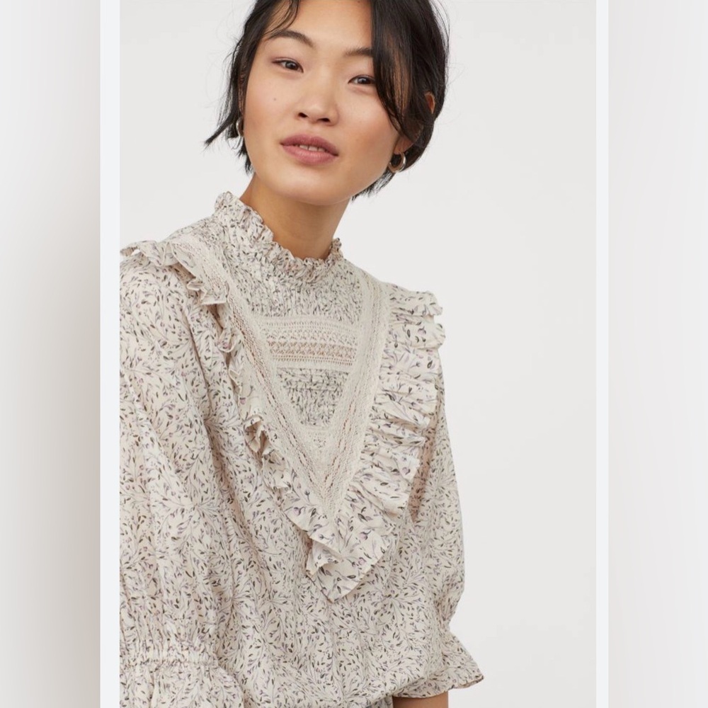 H&M ruffle cotton top